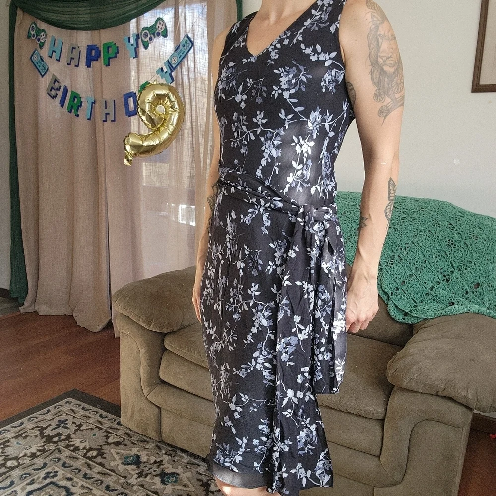 Vintage Casual Corner Silk Floral Sleeveless Knee Length Dress Size 6
